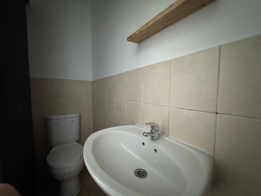 4 Bedroom Property for Sale in Black River Western Cape